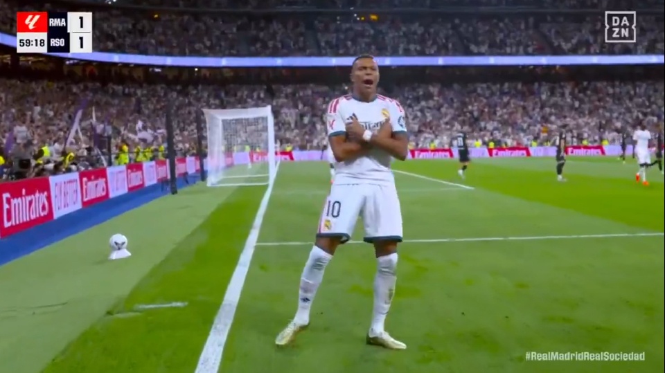 Mbappé estrenó la 'era Mourinho' en el Bernabéu con un 'hat trick'