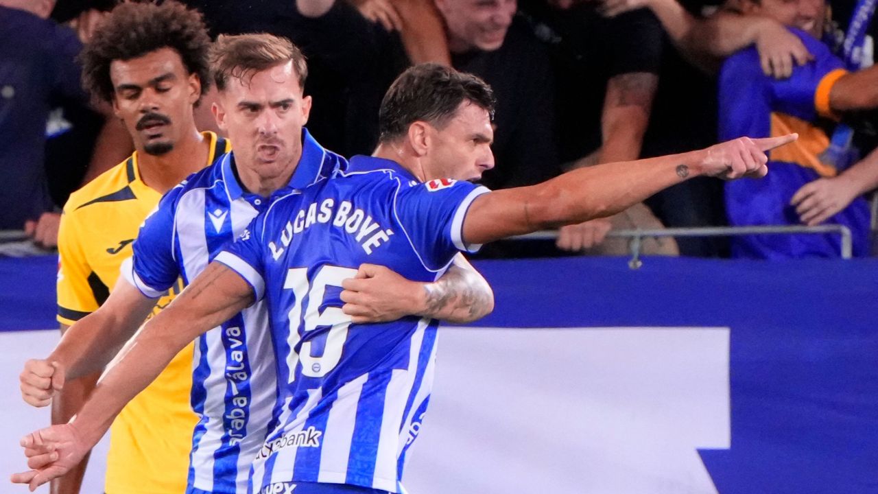 Alavés 1-0 Villarreal: Boyé pega el palo