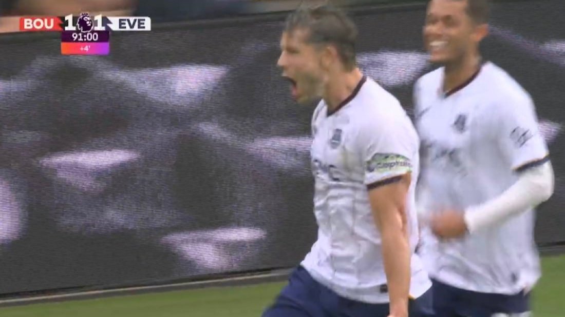 Bournemouth 1-1 Everton: Tarkowski strikes late to salvage point