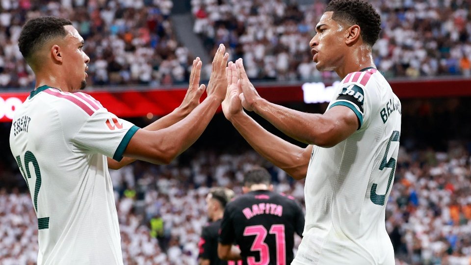 Real Madrid 4 - 0 Málaga. In una gara a senso unico, il Real Madrid ha dominato il Málaga con un Bellingham assoluto protagonista, autore del primo gol e propiziatore del raddoppio. A completare la goleada, Mbappé ha firmato il tris e Güler ha calato il poker su assist di Vini Jr.