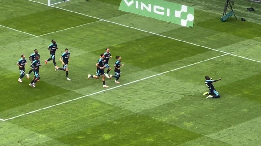 El líder de la Ligue 1 es el Paris, pero no el Saint-Germain, sino el Football Club. Con su victoria ante el Niza, el otro equipo de la capital ocupa la cima.