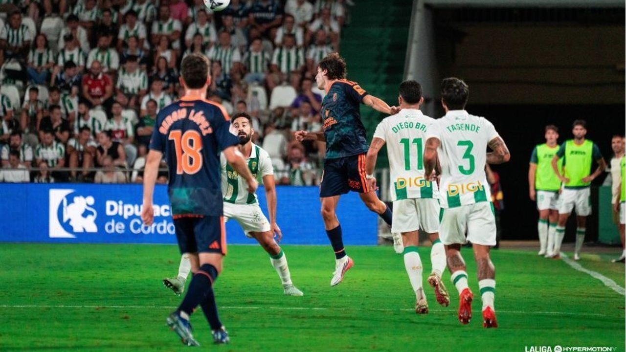Córdoba 1-3 Granada: embrujo nazarí