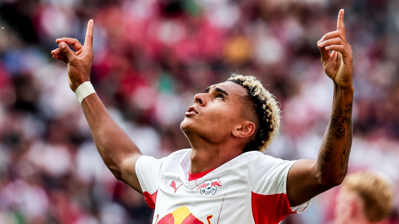 RB Leipzig 5-0 Hamburg: Five-star rout eases pressure on Demichelis