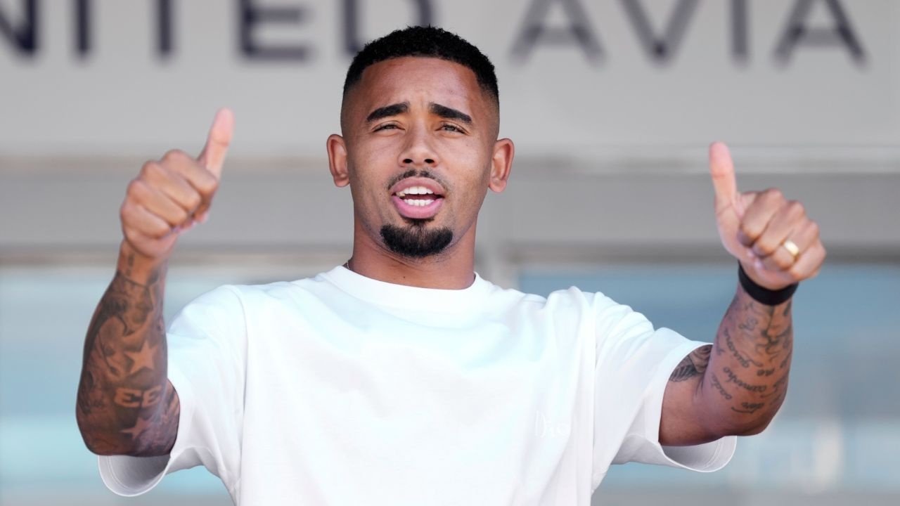 Gabriel Jesus estreou-se pelo Barcelona na goleada por 5-0 frente ao Valencia e revelou agora os momentos complicados que viveu nos últimos dias ao serviço do Arsenal.