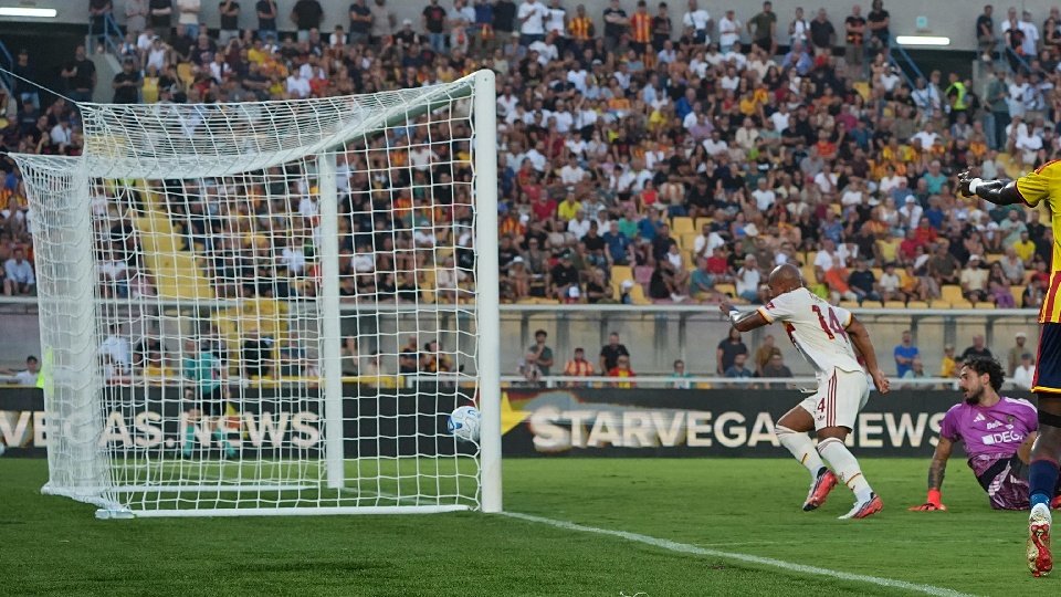 Lecce 0-4 Roma: Malen arrasa y hace historia