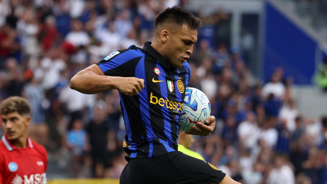 Inter 3-2 Nápoles: el 'toro' gana la carrera de la remontada