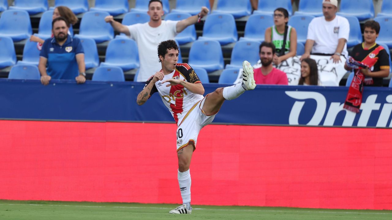 Rayo Vallecano 3-2 Racing: Camello pone la cordura y los puntos
