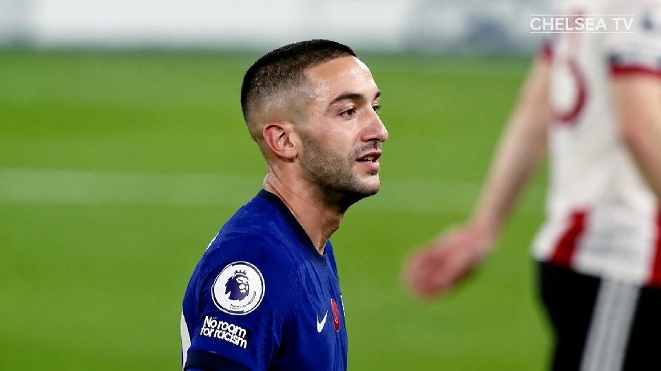 Ziyech trava mudança para o Botafogo após alerta sobre os gramados no Brasil