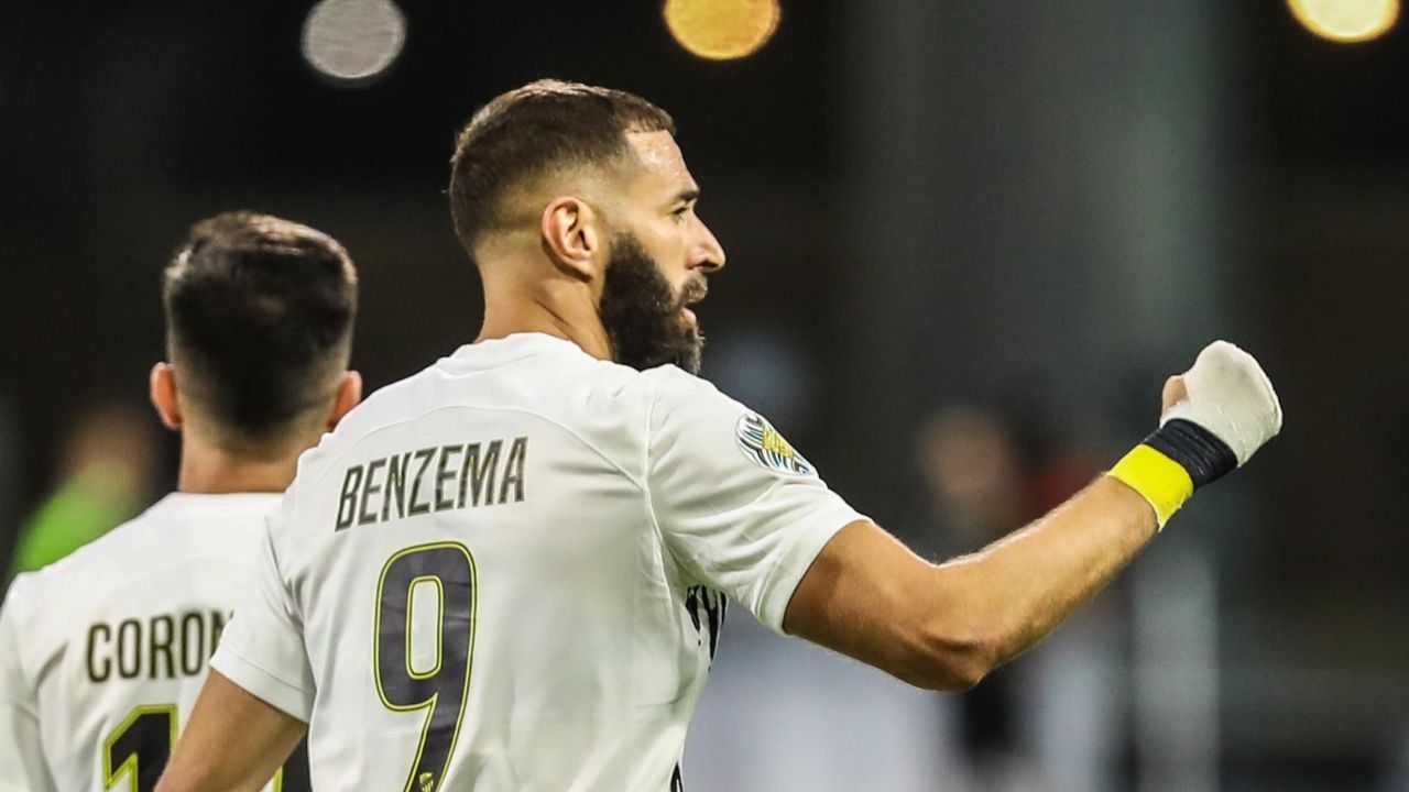 Lyon confirm summer approach for Benzema: "It was impossible"
