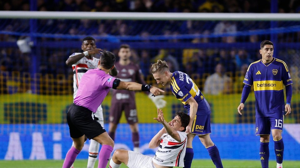 O 'Tricolor' perdeu por 1 a 0 para o Boca Juniors nesta terça-feira, na Bombonera, pelo jogo de ida das quartas de final da Copa Sul-Americana.