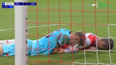Final loco y cruel en Praga: del 2-1 con uno menos en el 88' al 2-3 final