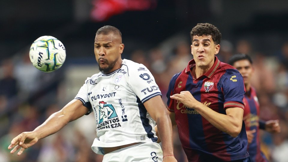 Former Las Palmas, Malaga and Oviedo striker Salomon Rondon led the charge as Pachuca cruised to a 3-0 victory over Atlante on matchday eight of the Mexican Apertura, with Brazilian winger Kenedy and ex-Sevilla man Oussama Idrissi capping an emphatic display.