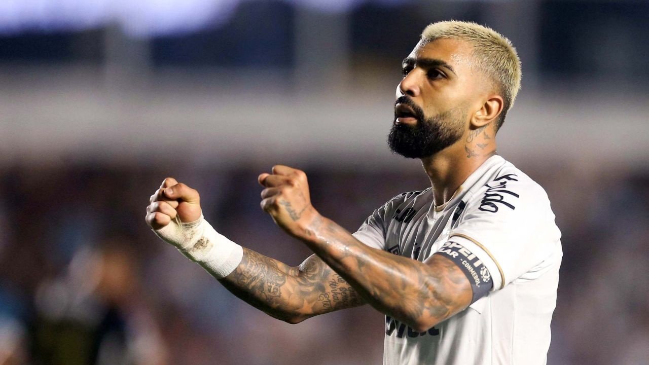 Marcelo Teixeira afirma que o clube pretende discutir a permanência do atacante após o fim da temporada, quando termina o empréstimo junto ao Cruzeiro.