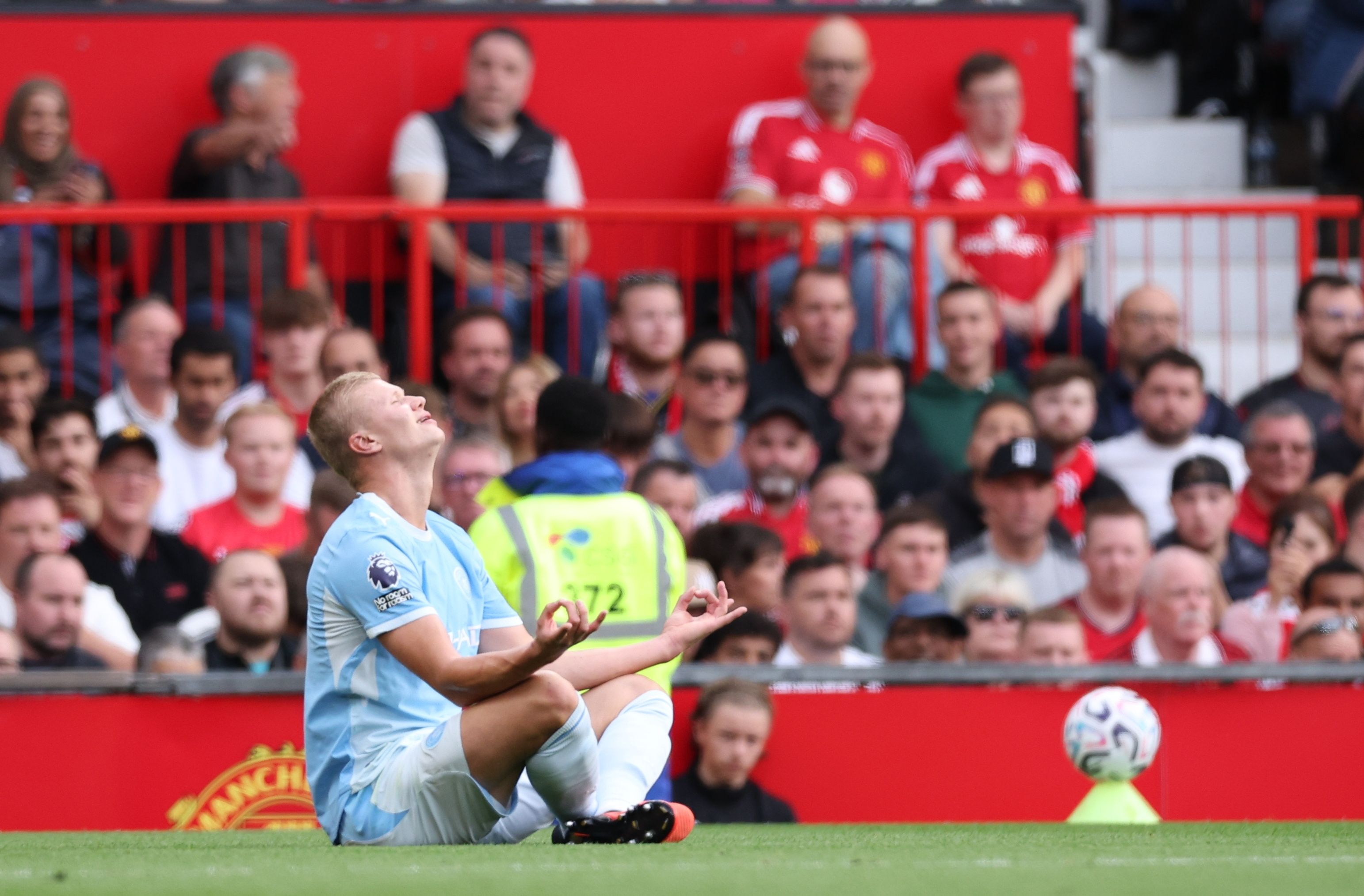 United-City 0-1: gli Sky Blues in dieci tingono Manchester di blu