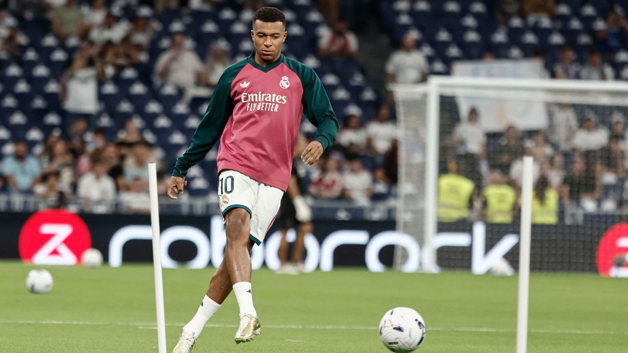 Vini e Mbappé lideram o Real Madrid frente ao Elche, sem Bellingham