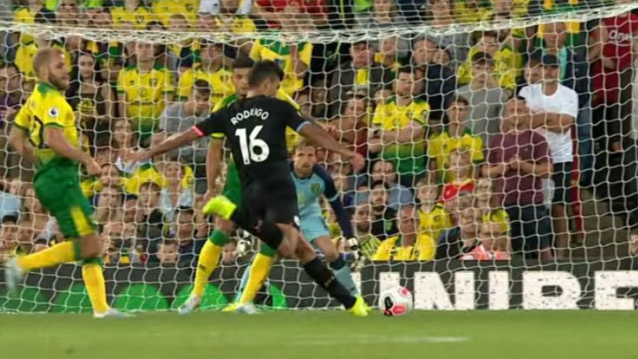 La última derrota del City ante el Norwich, inolvidable para Rodri
