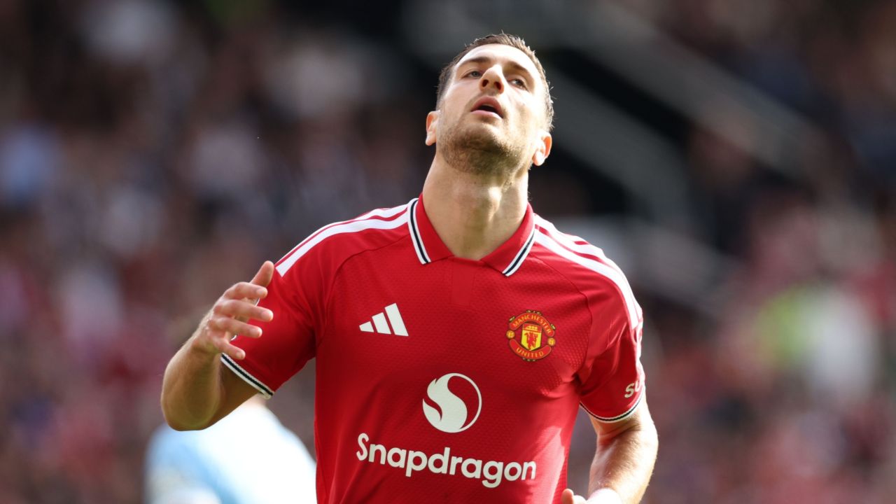 Man Utd 2-3 Brighton: Historic collapse sends United crashing out