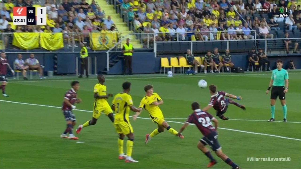 Iván Romero regaló el golazo de la jornada... ¡de tijera!