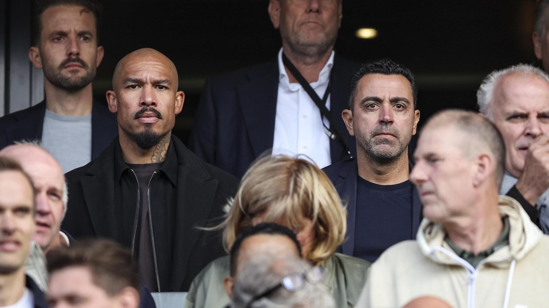 Xavi, forzado a hacer dos cambios en su primera lista de Países Bajos