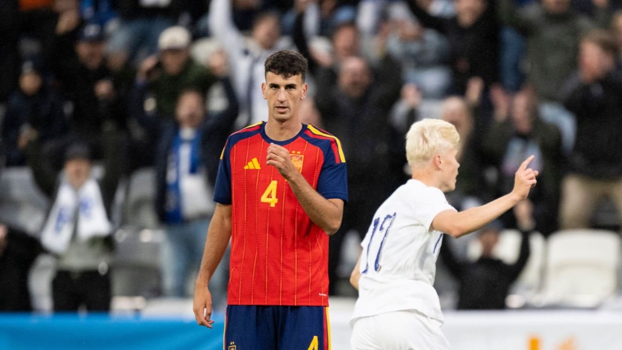 La Selección Española de fútbol Sub 21 tendrá que esperar para certificar de forma matemática su clasificación para el Europeo de la categoría del próximo año al caer ante Finlandia por 2-1 en Tampere, donde rompió la racha de invicto en sus siete encuentros previos.