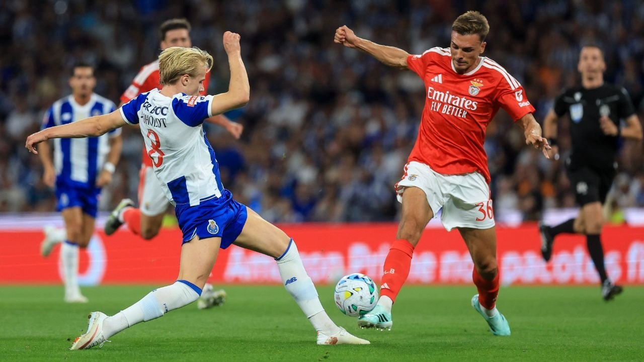 O Conselho de Disciplina vai analisar as situações contestadas pelos encarnados na derrota por 3-1 frente ao FC Porto, no Estádio do Dragão.
