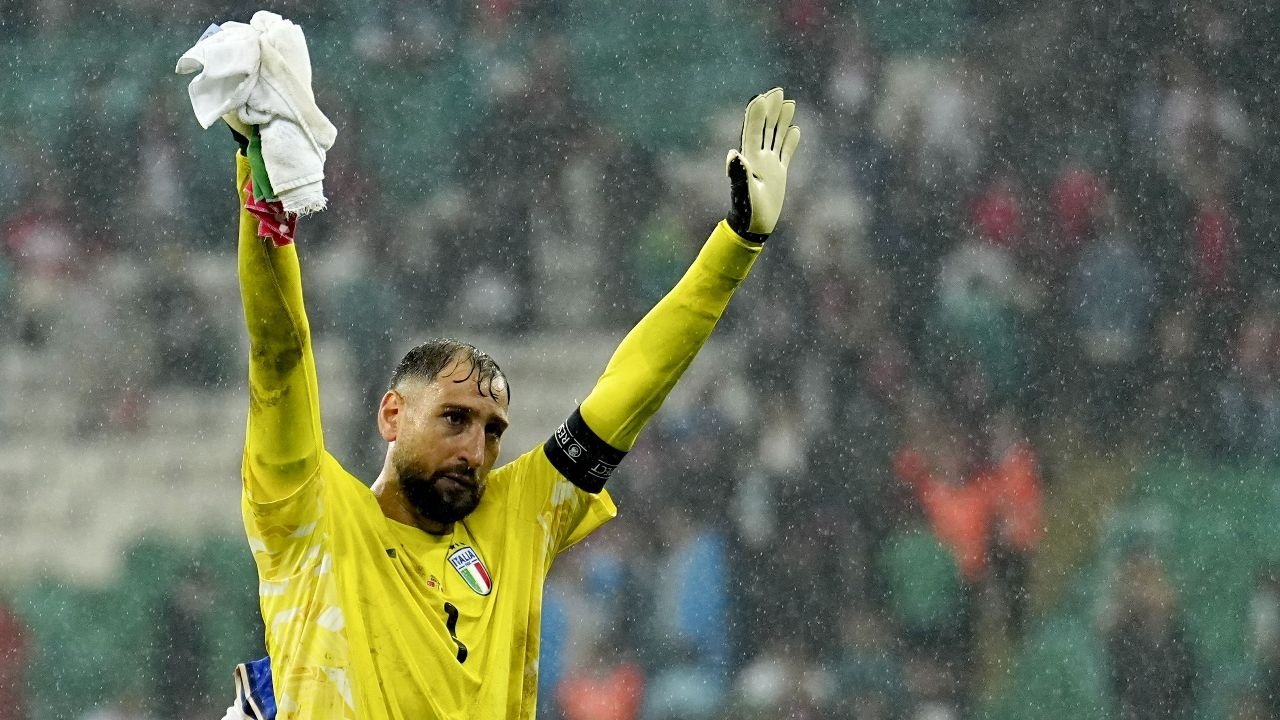 O Manchester City tranquilizou Gianluigi Donnarumma após o veredito sobre as acusações financeiras, garantindo confiança no recurso apresentado pelo clube.