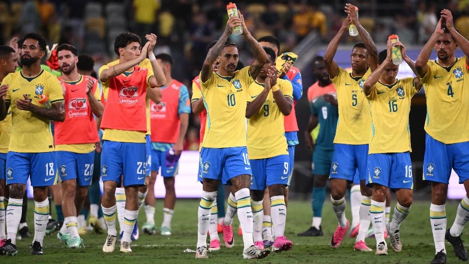 Barca to investigate why Raphinha keeps suffering recurring injury with Brazil