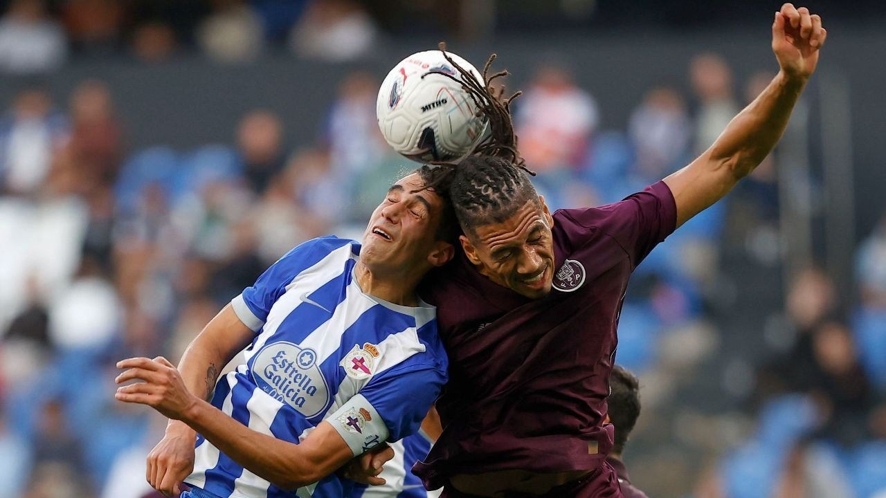 El Deportivo cayó por 1-3 ante el Oporto en un amistoso disputado en Riazor. André Silva, con un doblete, lidero la remontada de los 'dragoes'.