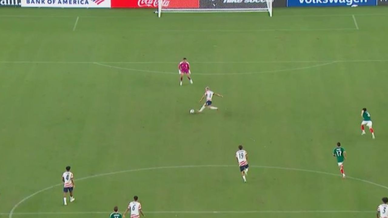 La selección de Estados Unidos sacó provecho de dos errores del guardameta Raúl Rangel y uno del defensa Diego Campillo, para vencer por 3-0 a México, en un amistoso disputado en Glendale (Arizona, EE.UU.).