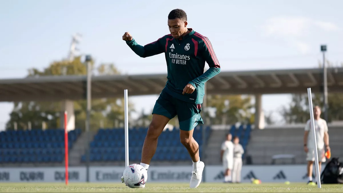 Mbappé reaparece por la tarde en Valdebebas para entrenar