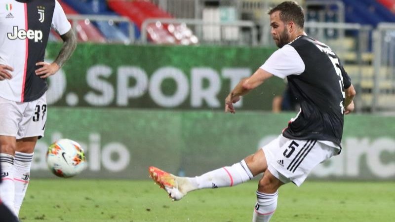 Pjanic lifts lid on how Allegri took free-kick away from Ronaldo at Juventus