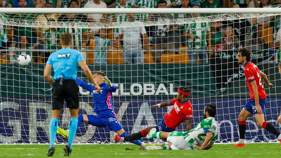 Real Betis 5-2 Osasuna: Isco sets the tone before debutant Morante caps ...