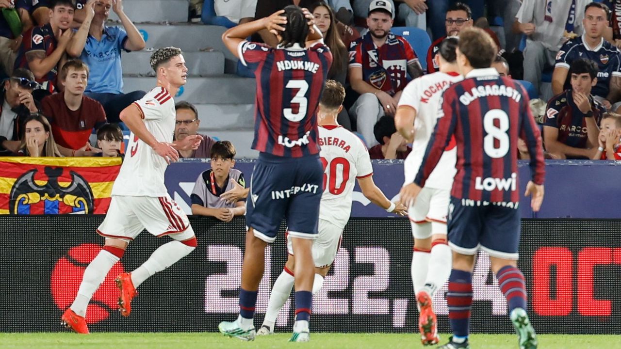 Levante 3-3 Sevilla: bienvenidos al Psiquiàtric de València