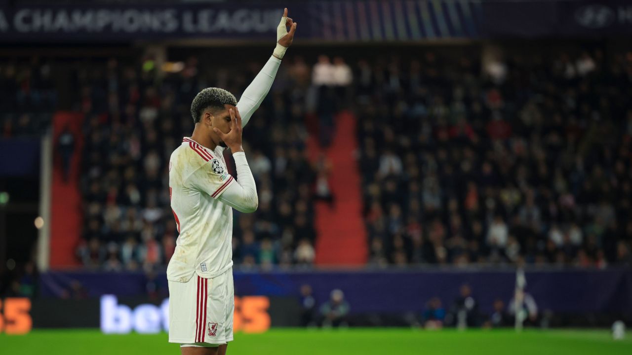 Araujo enamora al Liverpool y el Barça se frota las manos