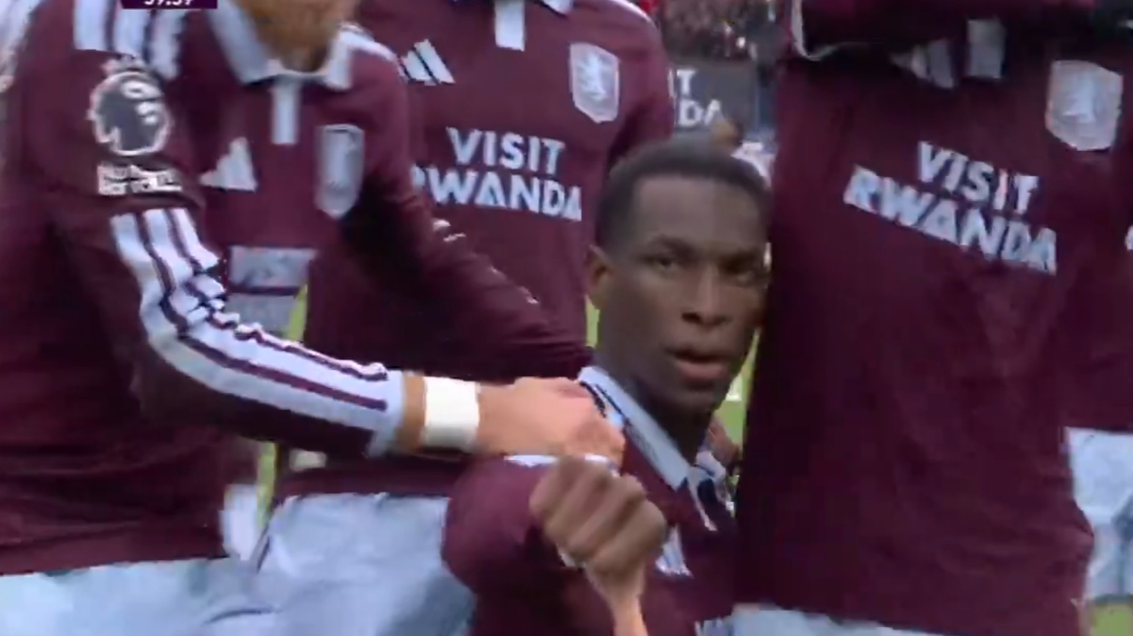 Aston Villa 2-1 Manchester City : Nico Jackson fait tomber le leader