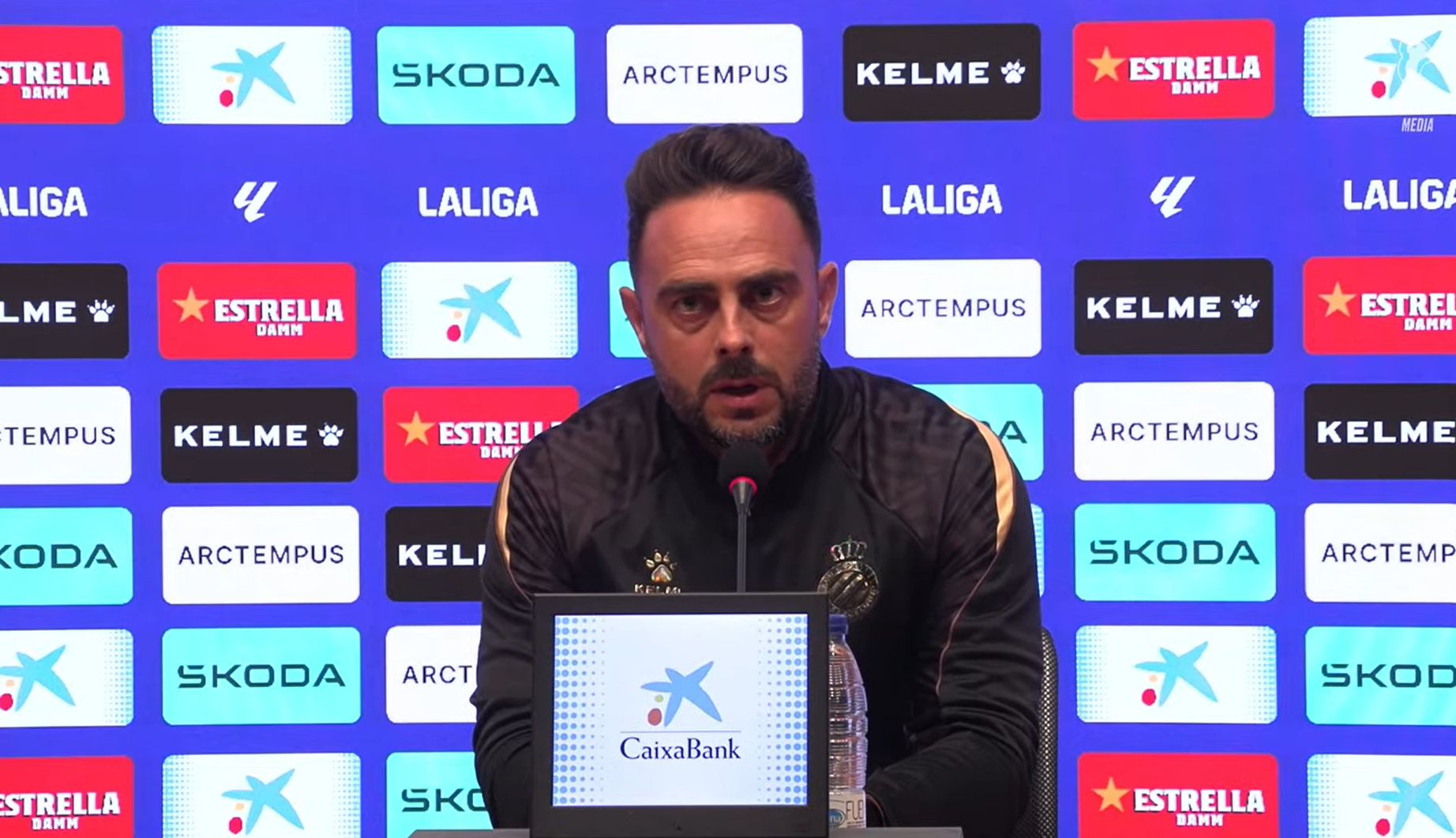 "No he hablado con Sarabia, el partido de mañana lo dirijo yo"