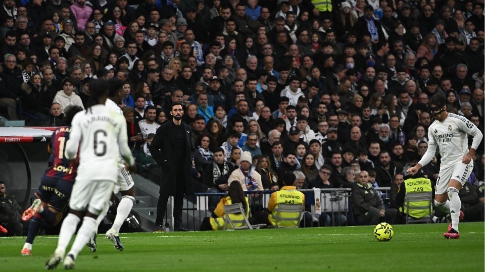 Asencio publicly sought to put the conflict to rest. EFE