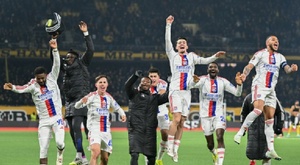 Lyon y Aston Villa se van de la mano a octavos