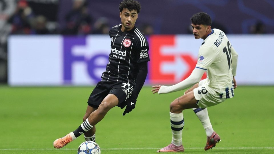 Arsenal e Bayern de Munique disputam a contratação de Nathaniel Brown