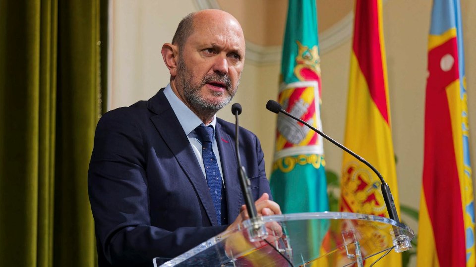 Louzán prevé adelantar la final de Copa al finde de antes