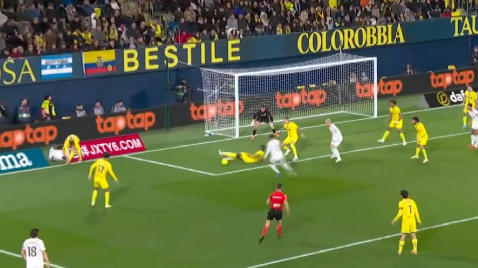 Vini desbordó, Gueye falló y Mbappé marcó su gol 33