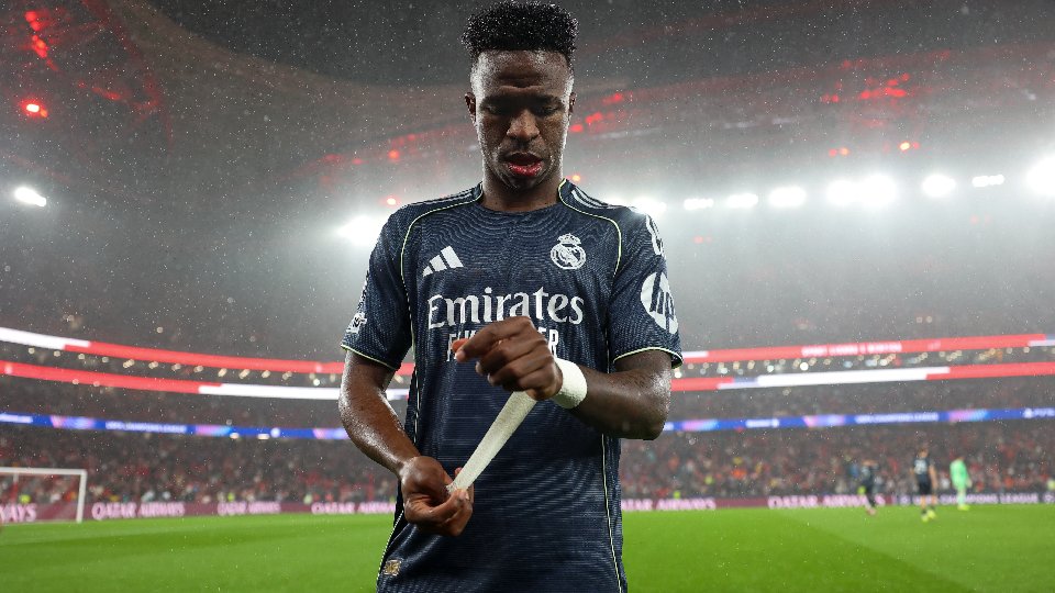 España se aleja de la quinta plaza Champions