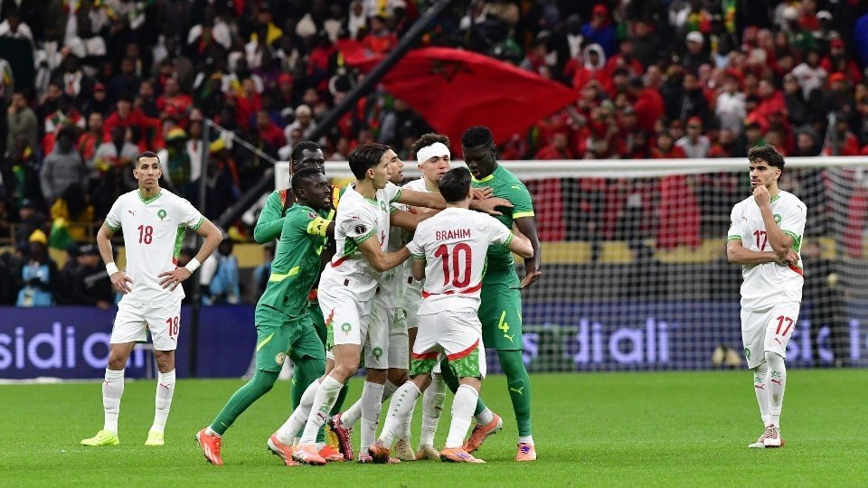 Tibias sanciones de la CAF a Marruecos y Senegal tras la final de la Copa África