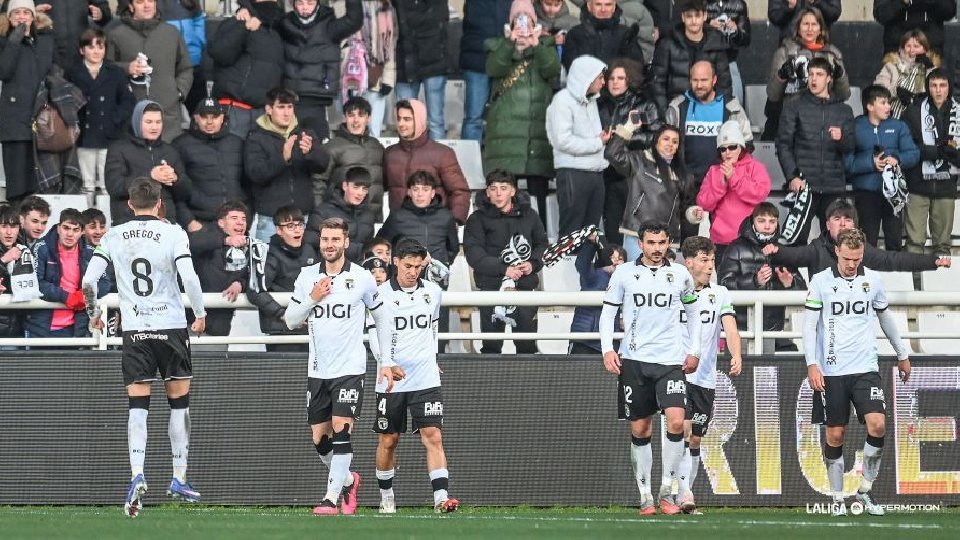 Al Burgos le molan los añadidos