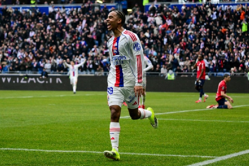 Nartey soigne ses débuts avec Lyon et enfonce Lille