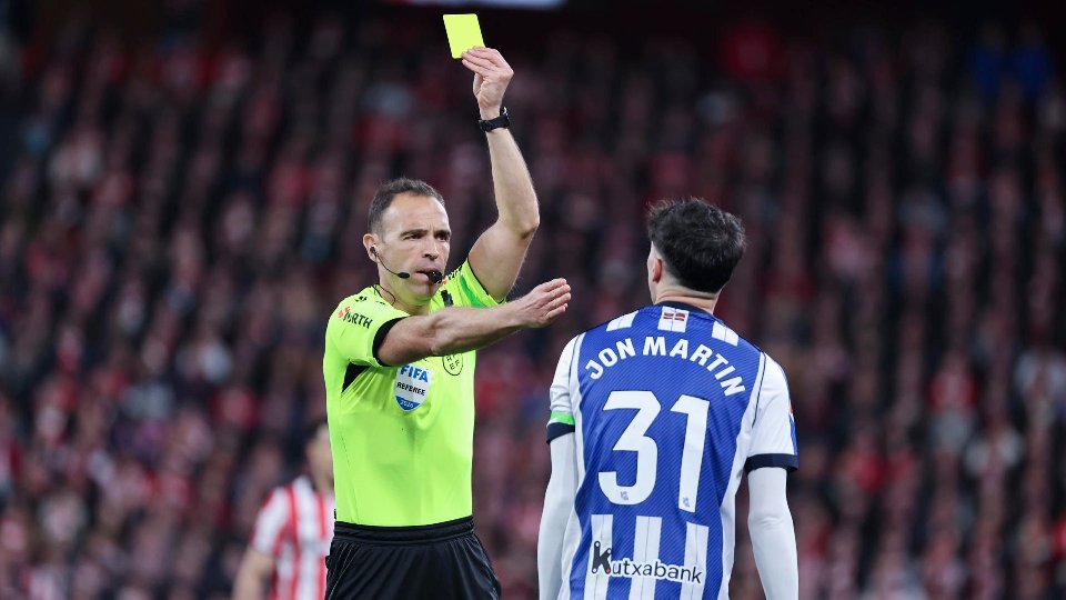 Si el VAR interviene dos veces en un partido, a ese árbitro se le sanciona