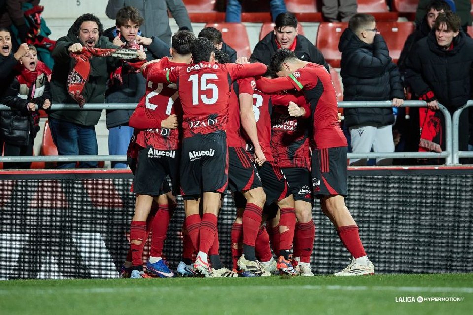El Mirandés vuelve a creer y frena de lleno al Málaga