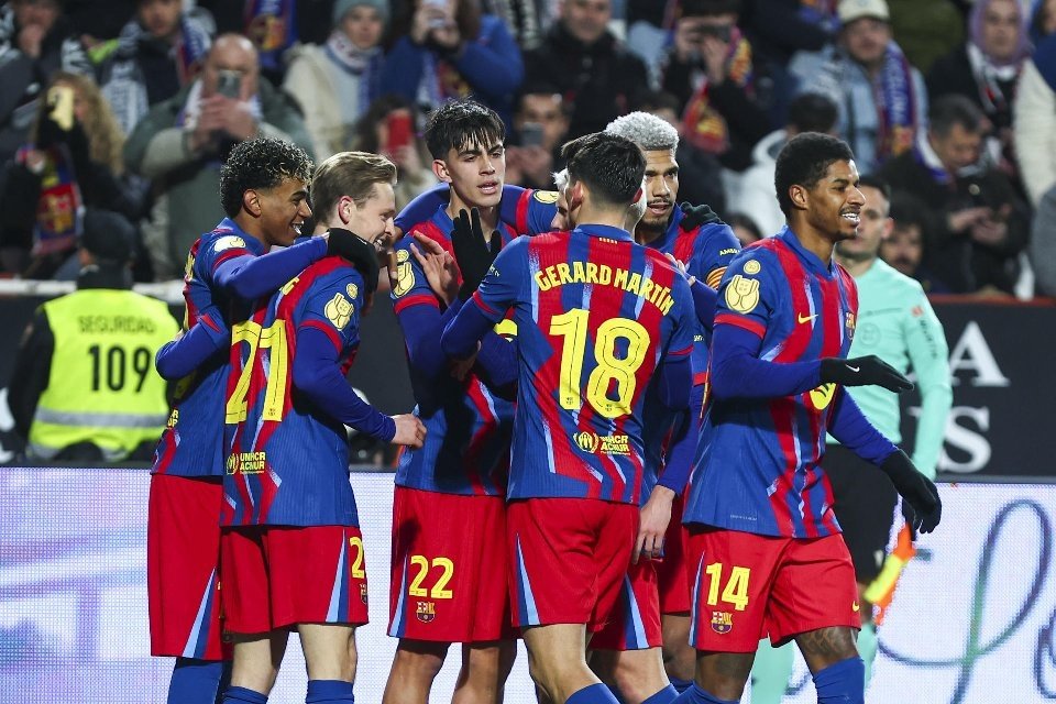 O Barcelona sofreu, viu o Albacete reacender o jogo nos minutos finais, mas respondeu com frieza nos acréscimos.