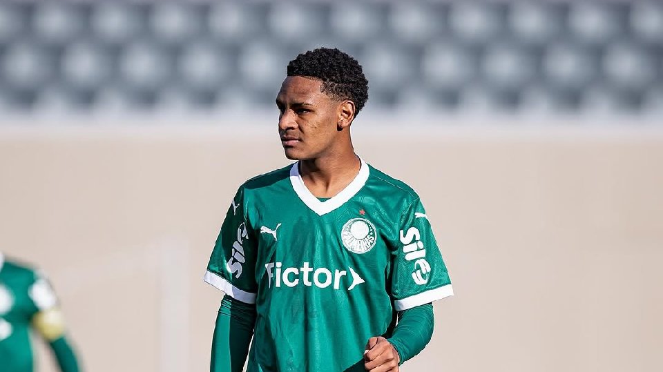 Palmeiras : le PSG fond sur un prodige de 16 ans, le Barça et la Premier League à l'affût