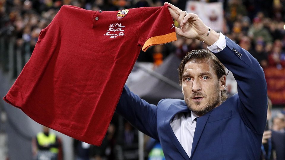 La vuelta de Totti a la Roma, más cerca